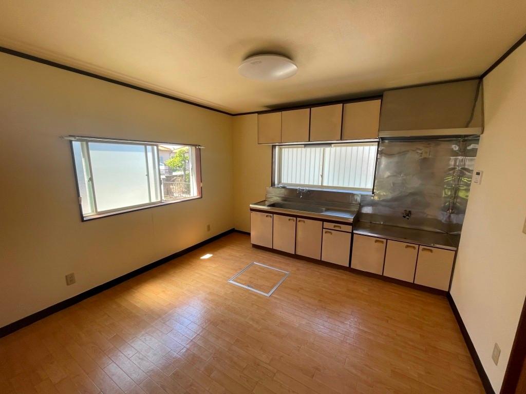 Charming 3-Bedroom House 2