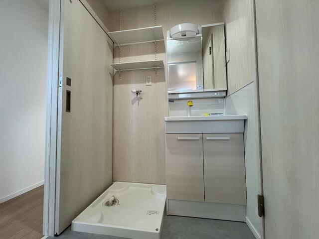 Classic 3-Bedroom Condo in Maebara nishi 6