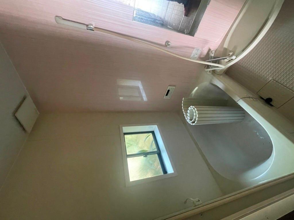 Charming 3-Bedroom House 5