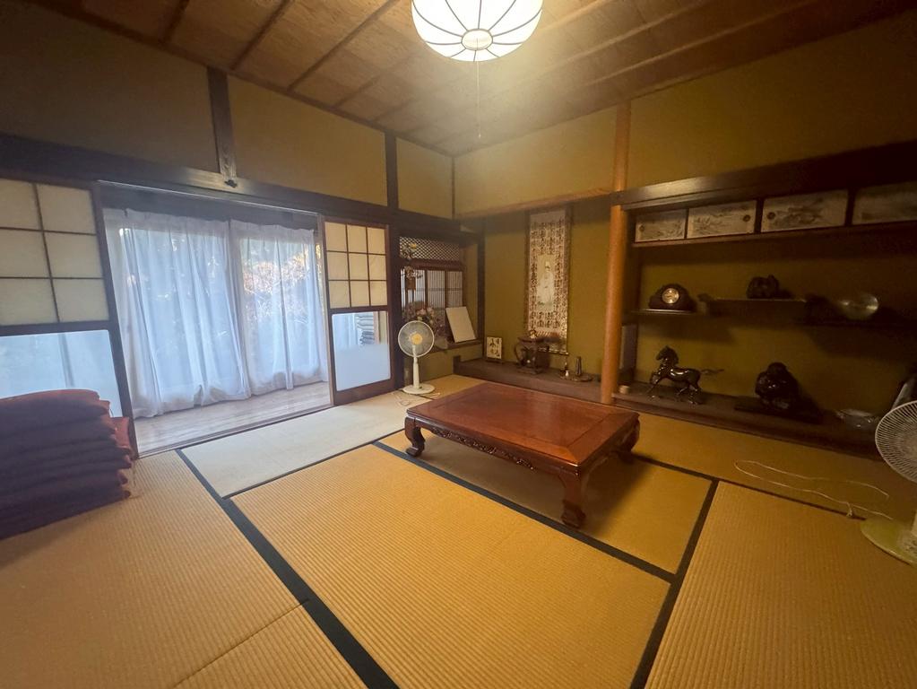 11-Bedroom House 2