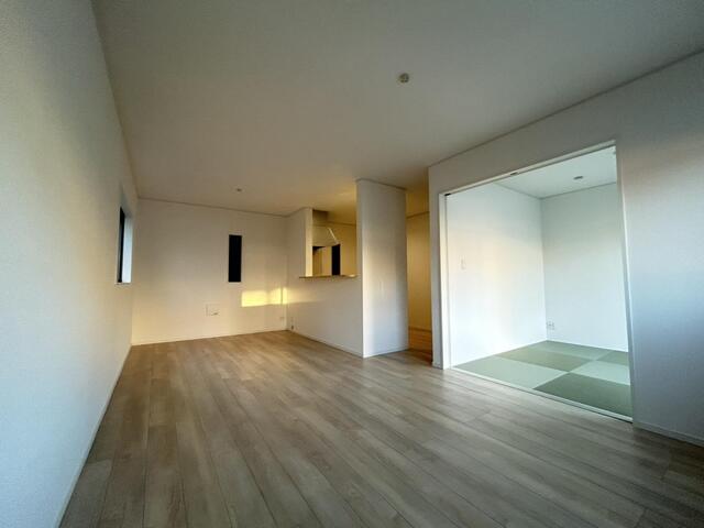 Brand New 4-Bedroom House in Kunimatsucho 4
