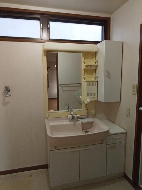 Well-Kept 4-Bedroom House in Oka hommachi 8