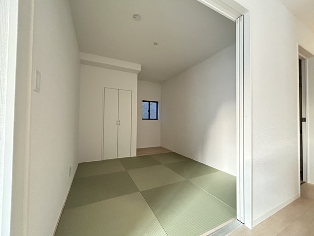Brand New 4-Bedroom House in Kunimatsucho 5