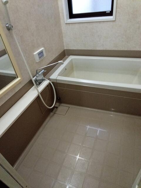 Well-Kept 4-Bedroom House in Oka hommachi 7
