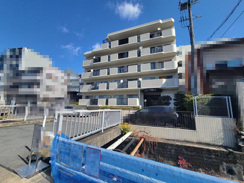 Well-Kept 3-Bedroom Condo in Kinugasa akasakacho 7