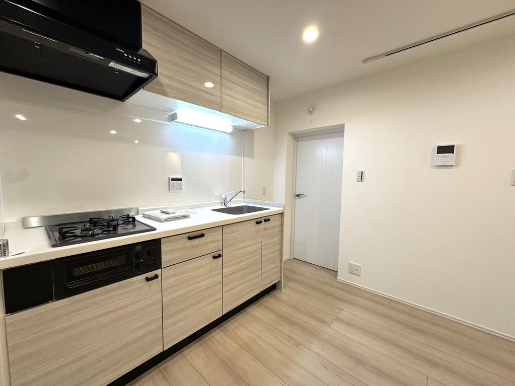 Classic 2-Bedroom Condo in Sayamadai 2