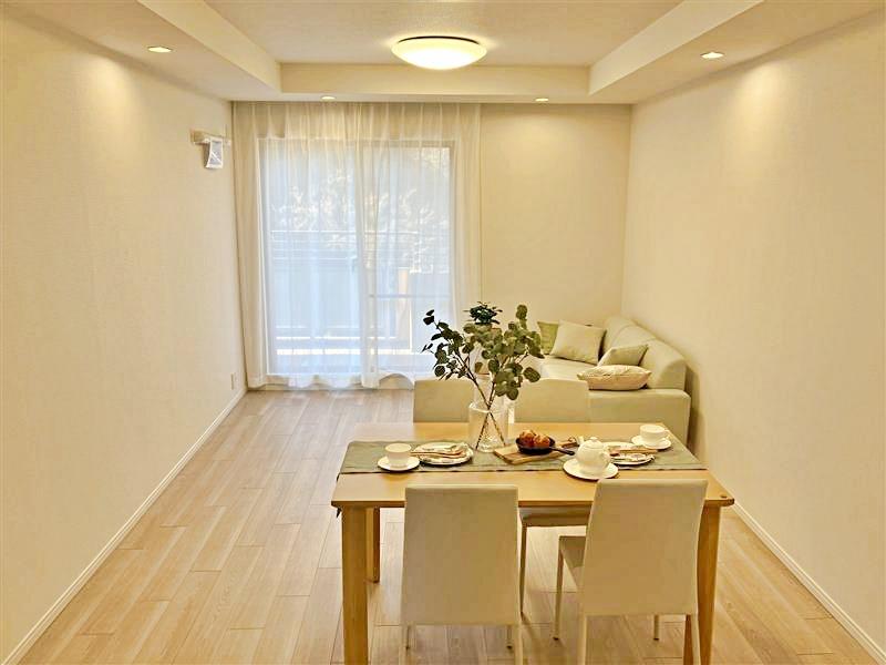 Vintage 2-Bedroom Condo Near Station in Anjindai 0