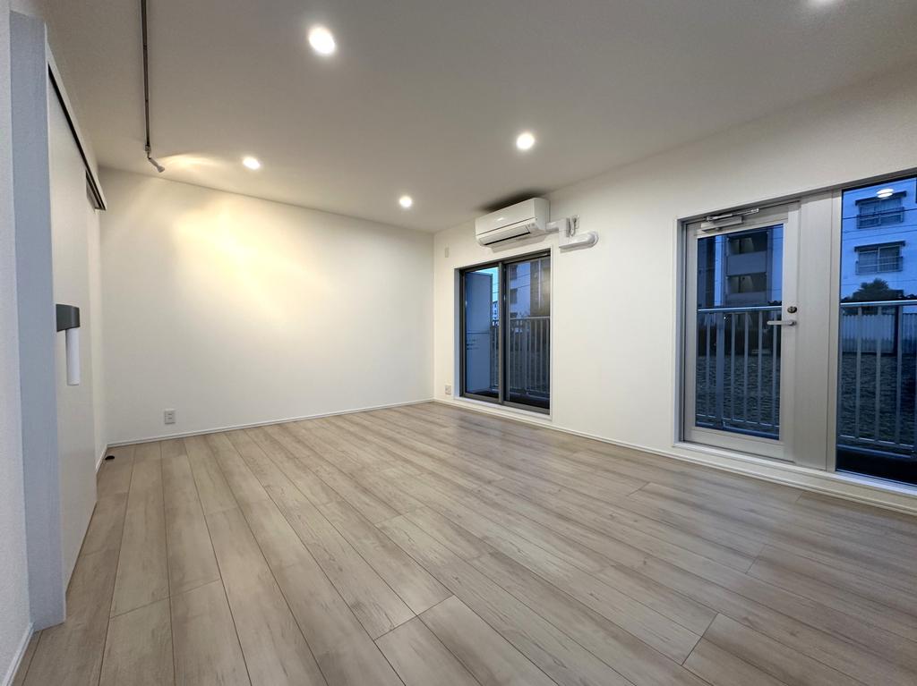 Classic 2-Bedroom Condo in Sayamadai 3