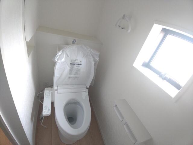 Brand New 4-Bedroom House in Uegoyata 7