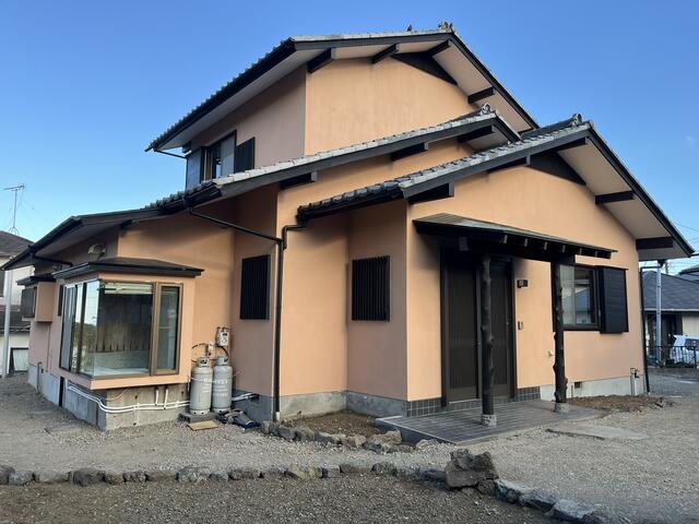 Vintage 5-Bedroom House Near Station 1
