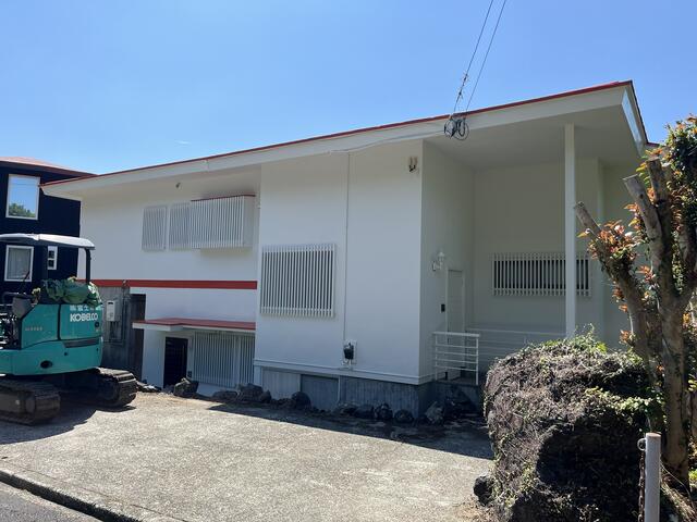 Classic 2-Bedroom House 1