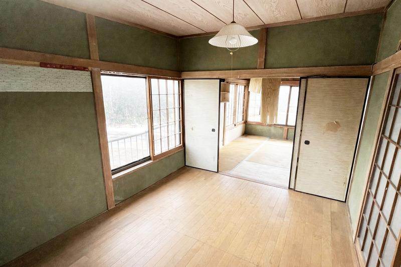 Charming 4-Bedroom House 7