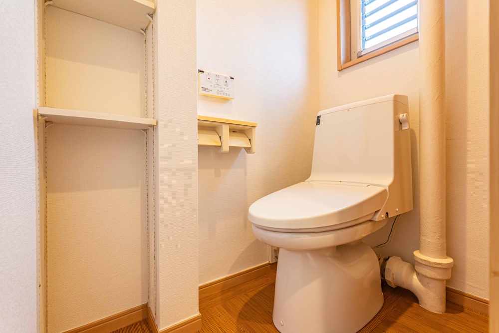 Charming 3-Bedroom Condo in Mita 9