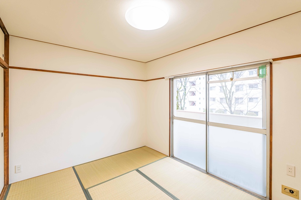 Charming 3-Bedroom Condo in Mita 5