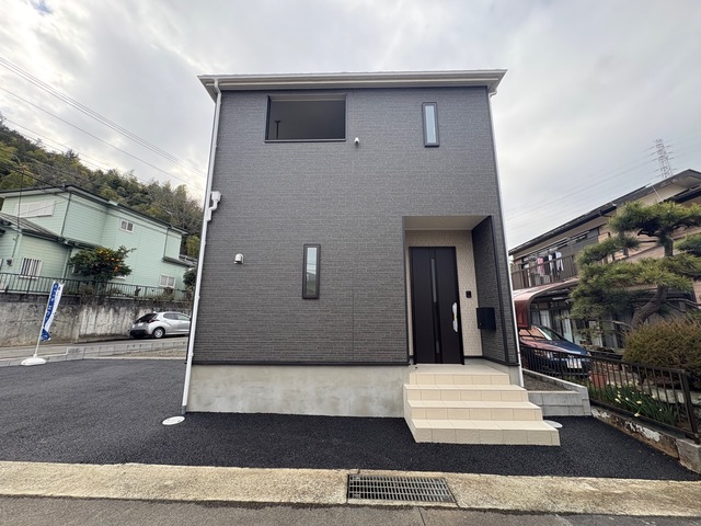 Brand New 4-Bedroom House in Numata 2