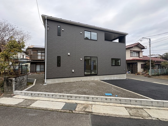 Brand New 4-Bedroom House in Numata 1