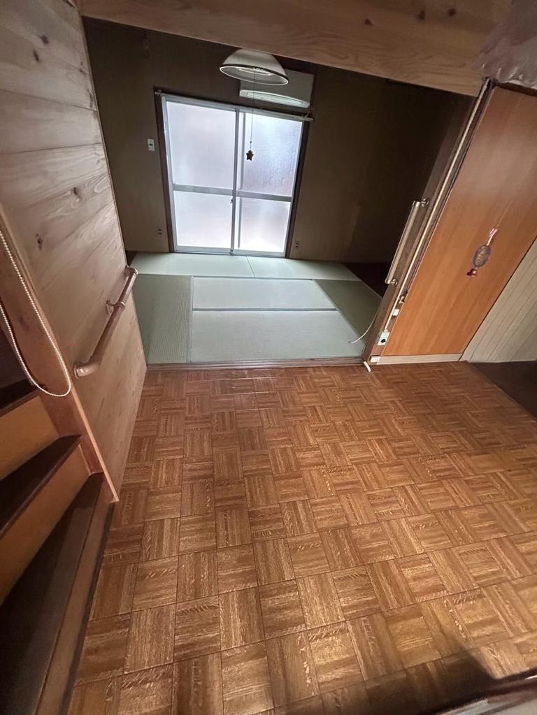 Vintage 3-Bedroom House in Mukaijima shimogotanda 3