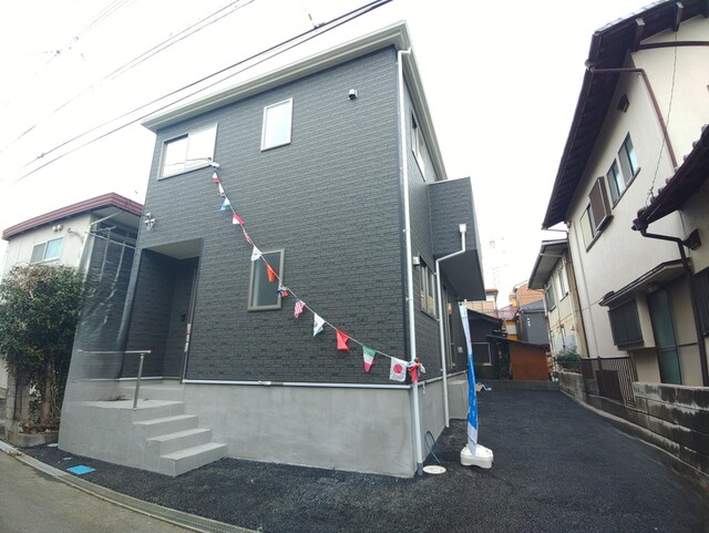 3-Bedroom House Near Station in Higashifujisawa 1