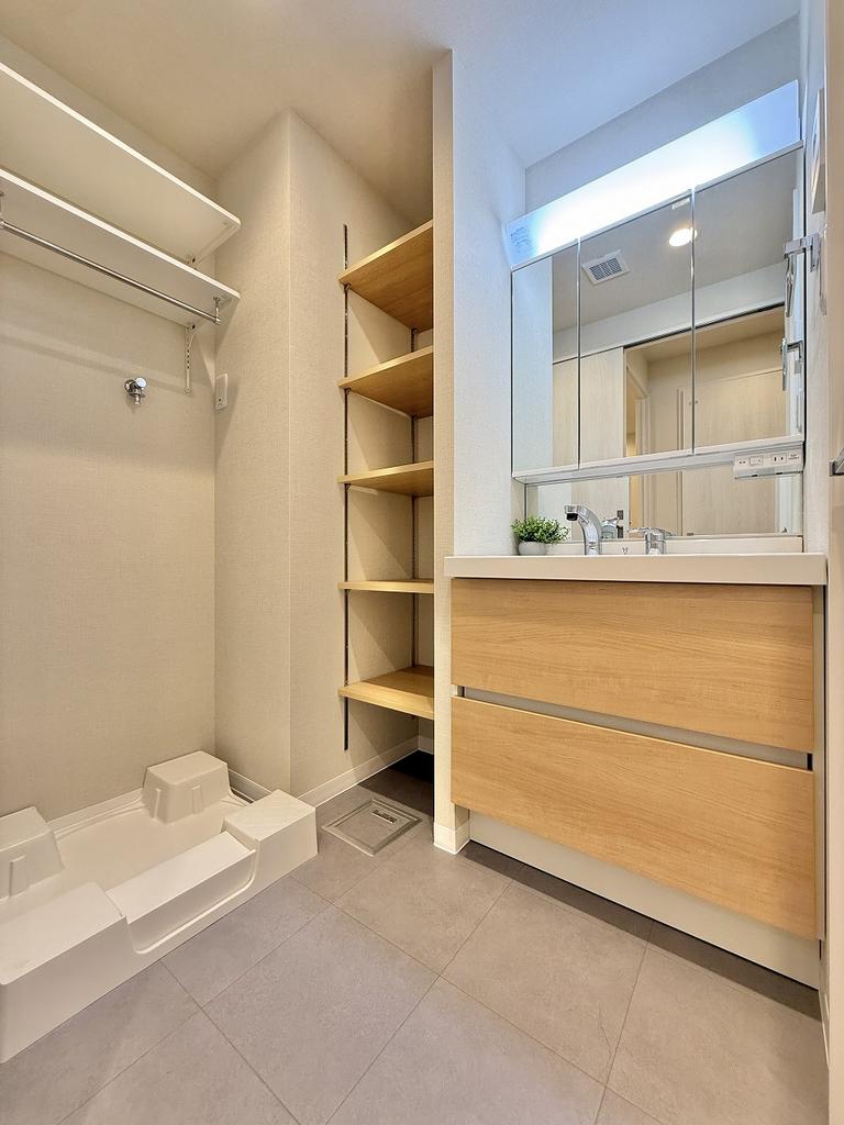 1-Bedroom Condo Near Station in Minamiotsuka 8