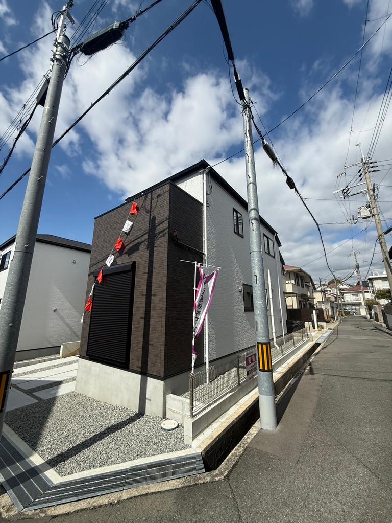 Brand New 4-Bedroom House in Asahigaoka 1