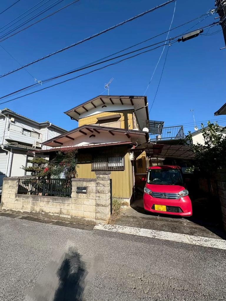 Classic 5-Bedroom House in Higashinakano 0