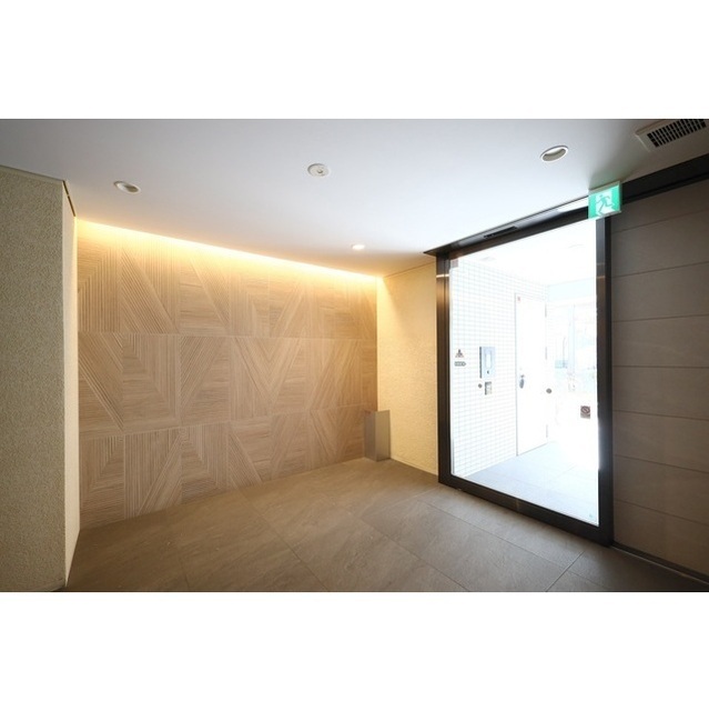 Brand New Studio Condo Near Station in Shimizucho 3