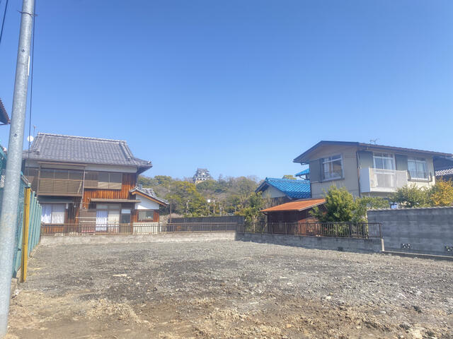 Land in Shiromachi 1