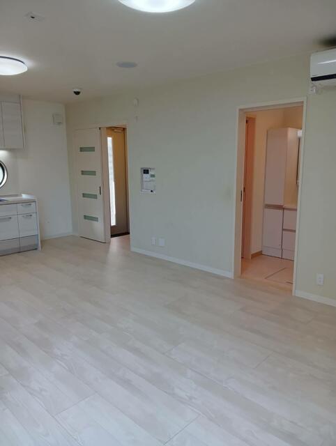 Modern 1-Bedroom House in Mutsuraminami 6