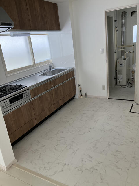 Classic 4-Bedroom House in Kita20-johigashi 3