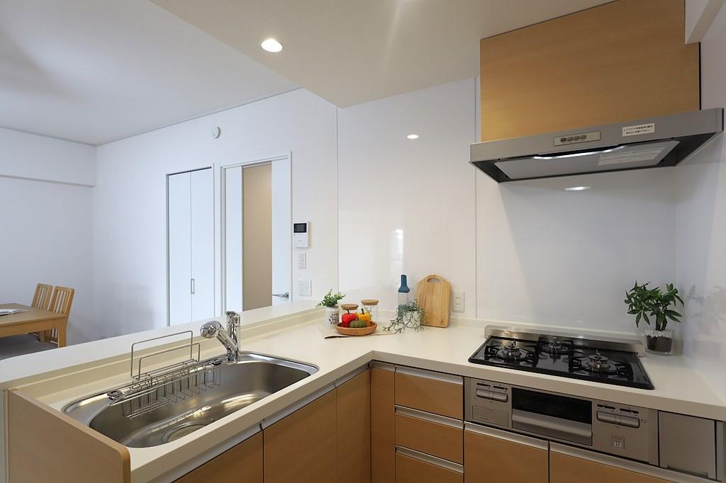 Charming 3-Bedroom Condo in Yuzato 2