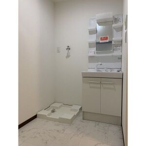 Ａｍｂｉｔｉｏｎ稲城 5