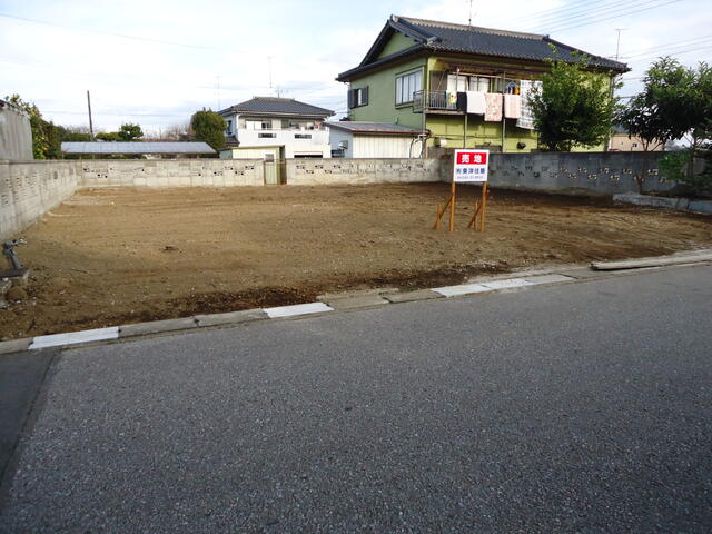Land in Komahane 0