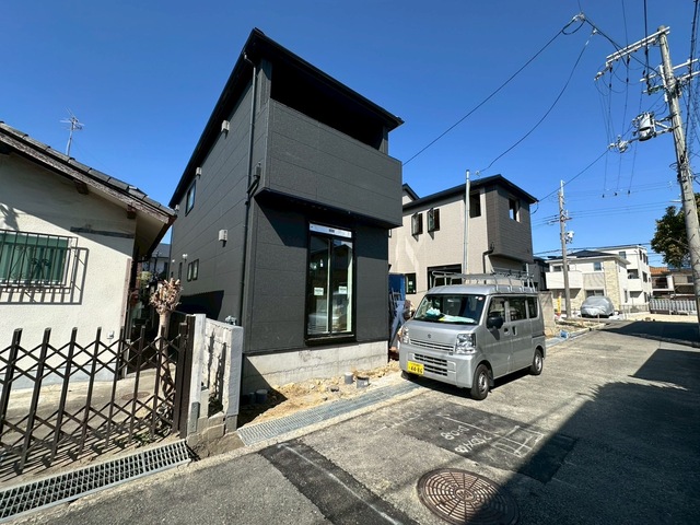 2-Bedroom House in Minamitsukaguchicho 0
