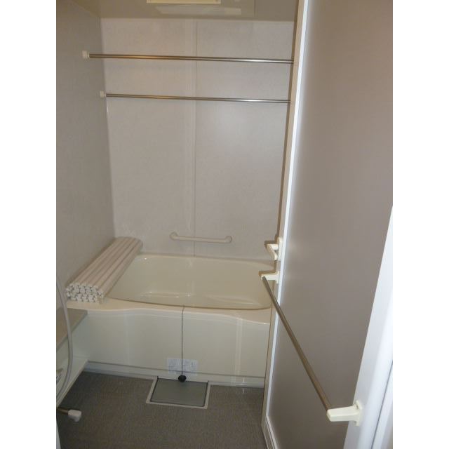 1-Bedroom Condo Near Station 7