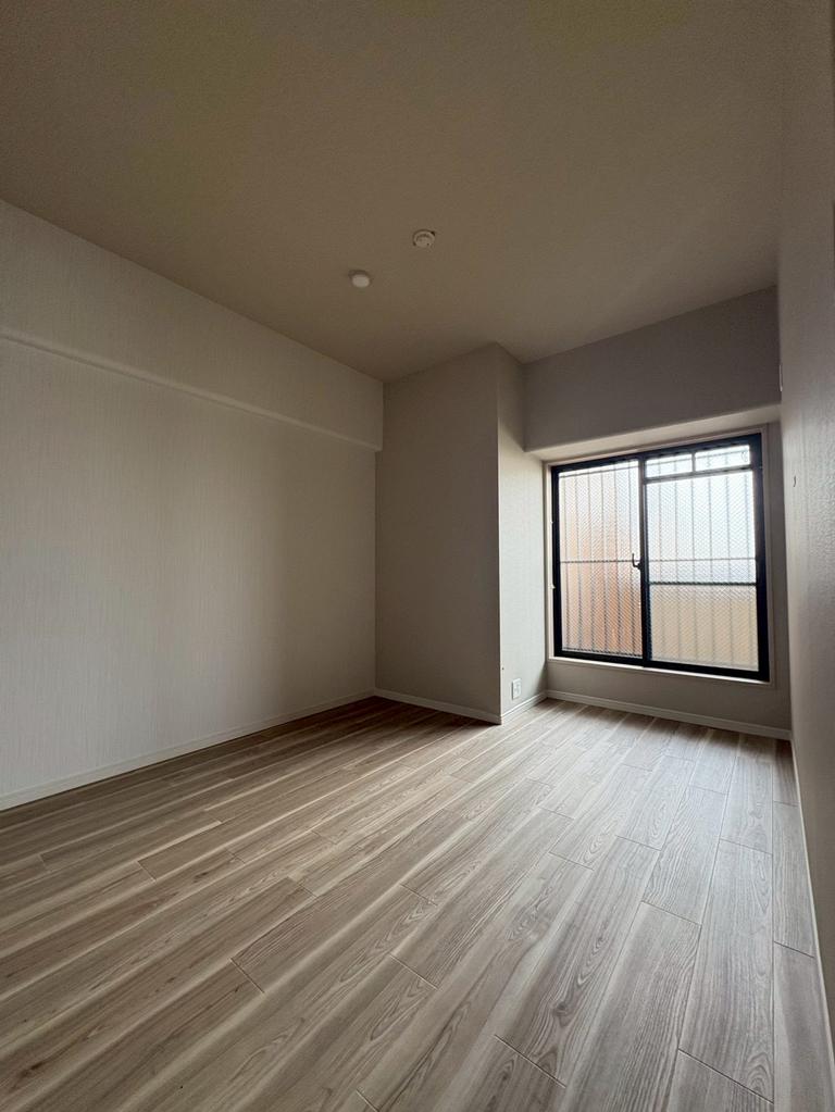 Vintage 3-Bedroom Condo in Hozumidai 4