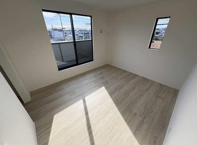 Brand New 4-Bedroom House in Furuichicho 6