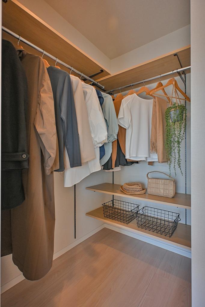 Charming 2-Bedroom Condo Near Station in Nijutsukimachi 7