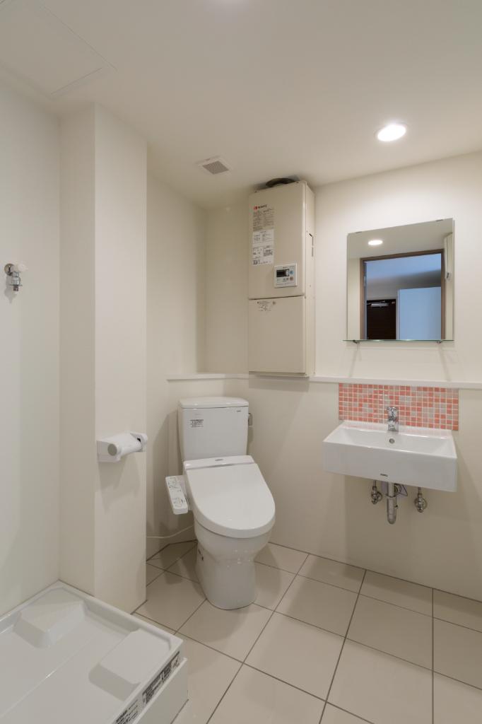 Modern Studio Condo in Ebara 4