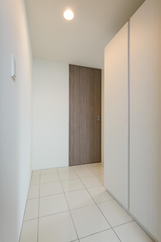 Modern Studio Condo in Ebara 5