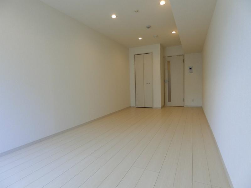 リブリ・フローレス弐番館 6