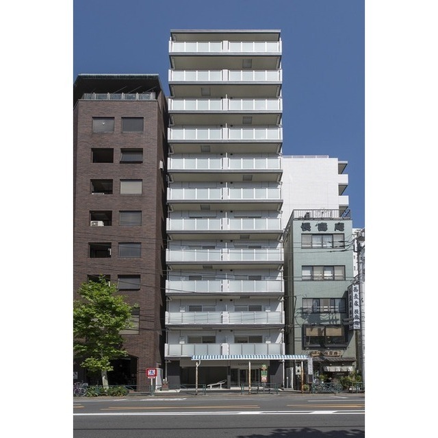 ＲＡＦＦＩＮＥ　ＴＥＲＲＡＣＥ 0
