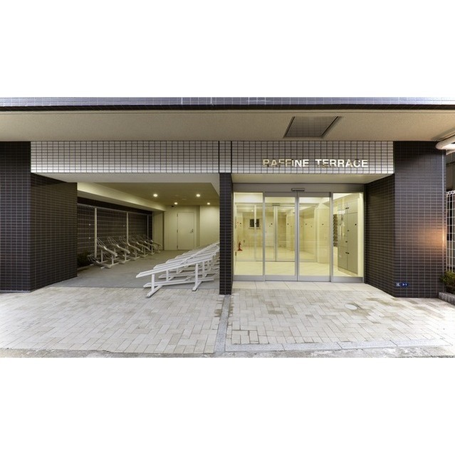 ＲＡＦＦＩＮＥ　ＴＥＲＲＡＣＥ 2