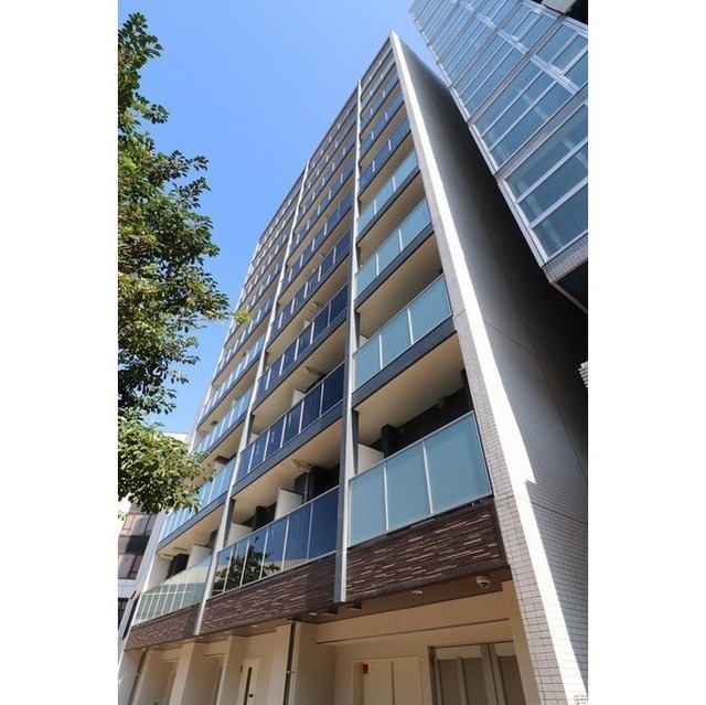 ＢｌｕＲｏｃｋ東神奈川 1