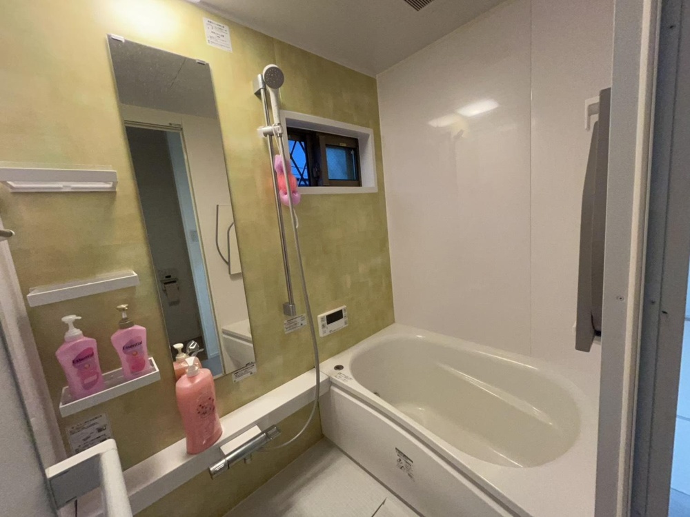 Classic 3-Bedroom House in Nishidai(2-4-chome) 4