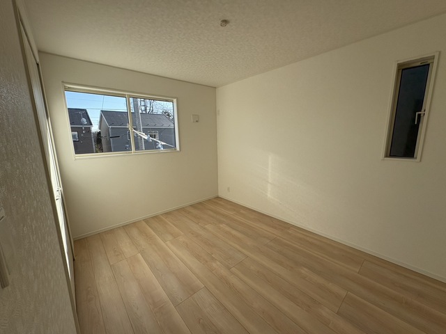 Brand New 3-Bedroom House Near Station in Iidashinden 7