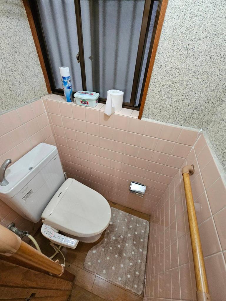 Classic 4-Bedroom House Near Station in Hozenji 0