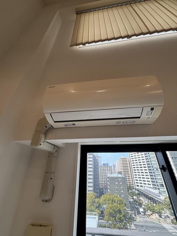 Modern 1-Bedroom Condo 5