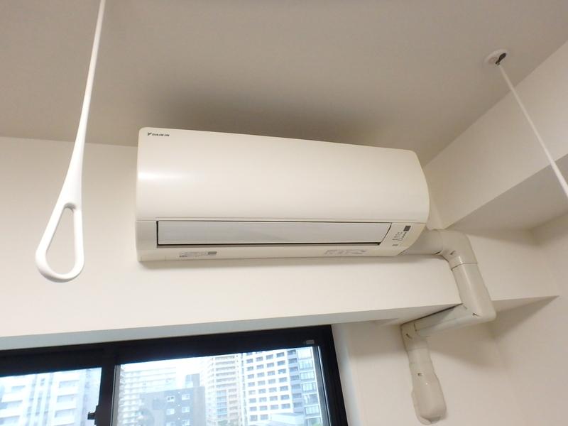 Modern 1-Bedroom Condo 5