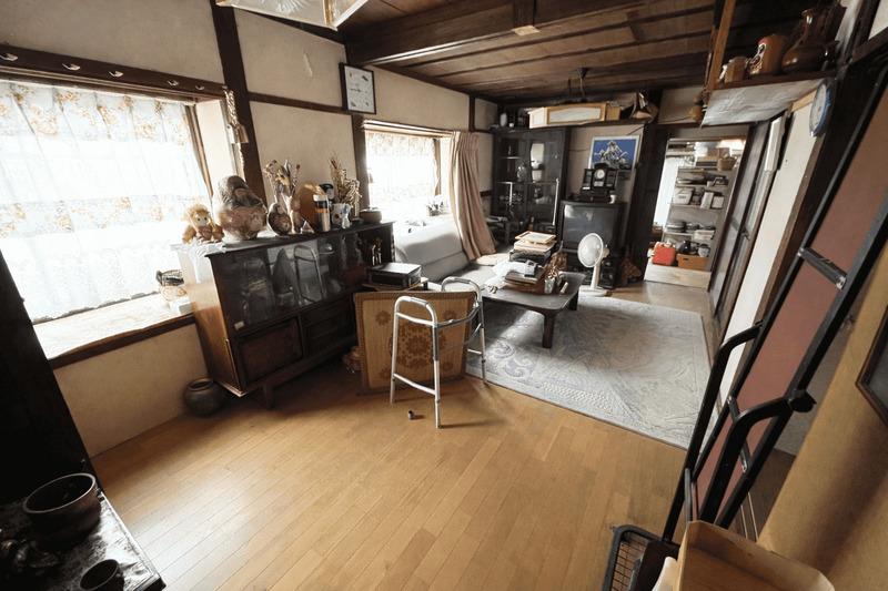 Vintage 5-Bedroom House Near Station in Toyotsu 4