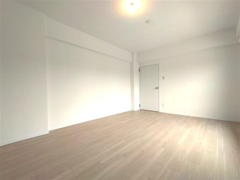 Spacious 4-Bedroom Condo in Ama nishinocho 2